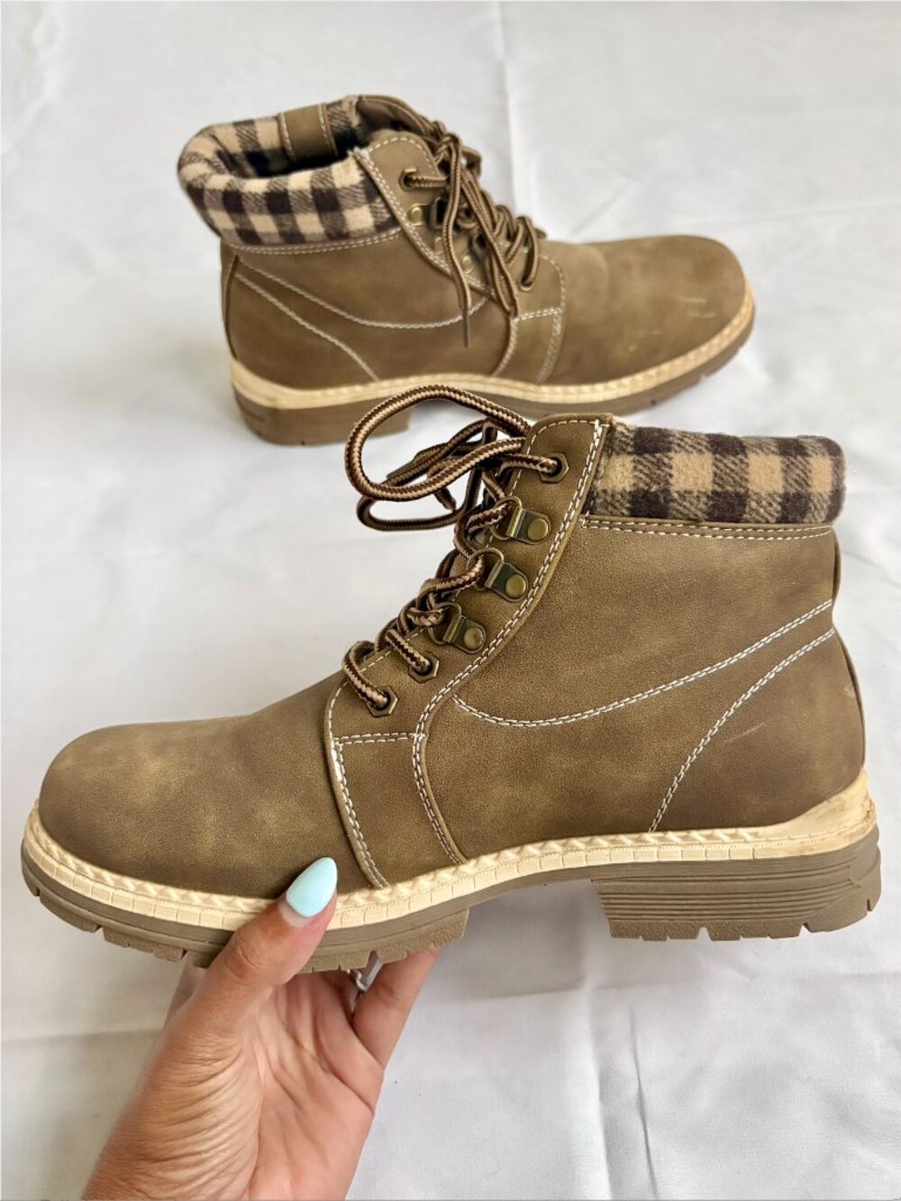 Anjou Femme Women's Tan Lace-Up Faux Suede Hiking Snow Ankle Boots | Size 10
